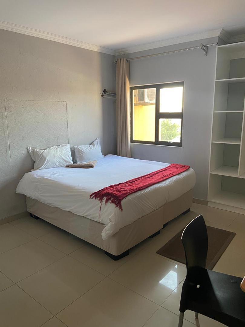 Pandeinge Hotell Windhoek Exteriör bild
