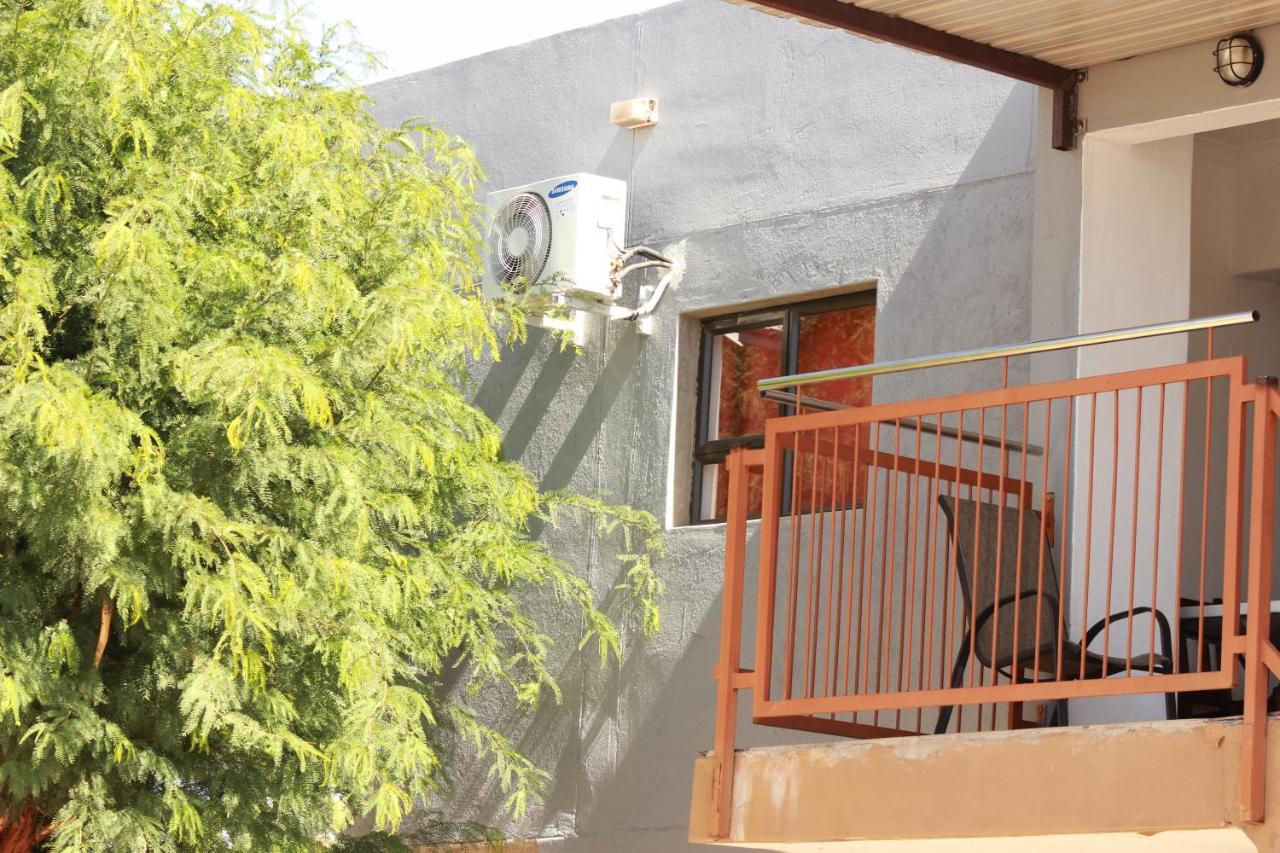 Pandeinge Hotell Windhoek Exteriör bild