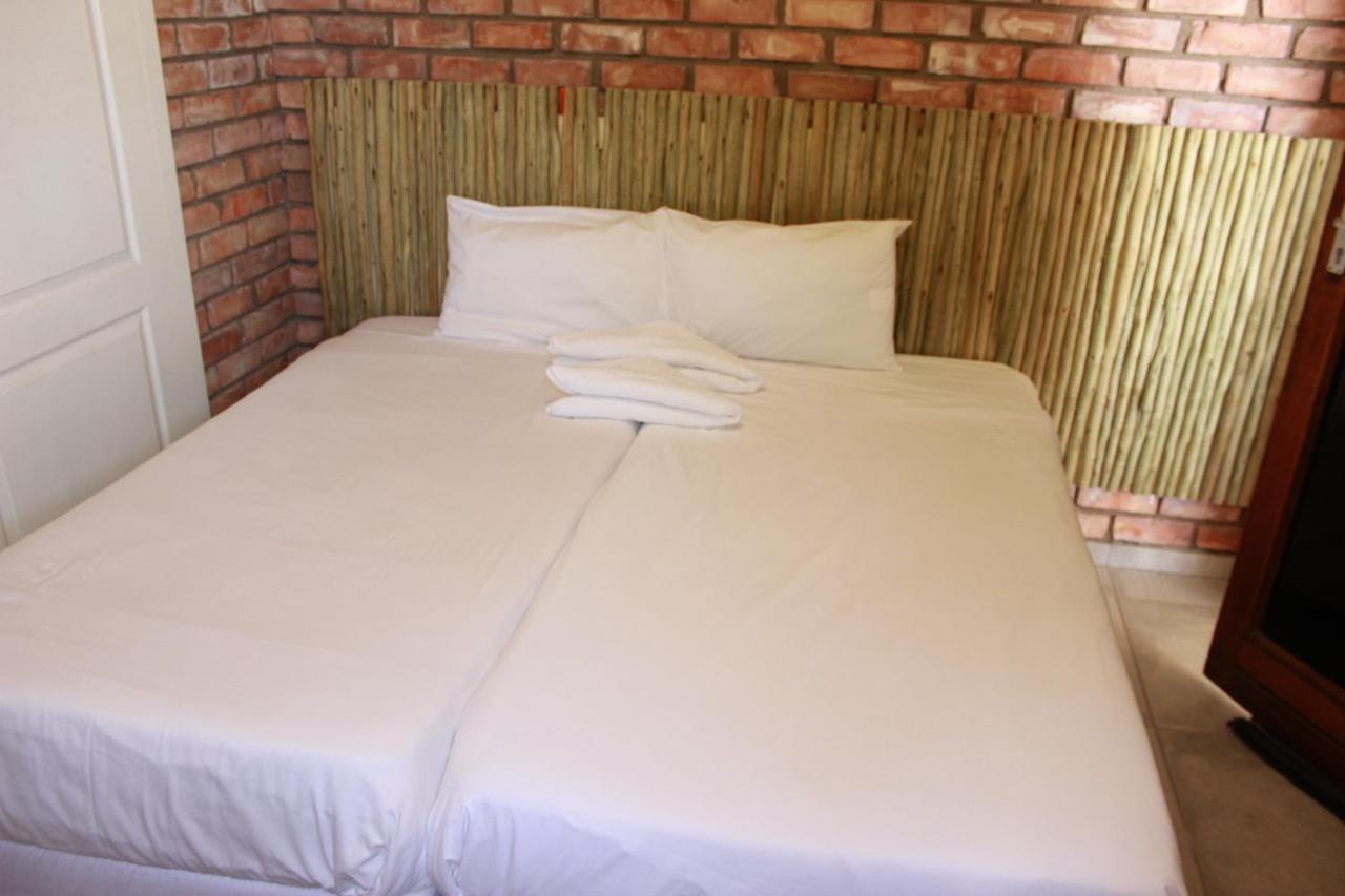 Pandeinge Hotell Windhoek Exteriör bild