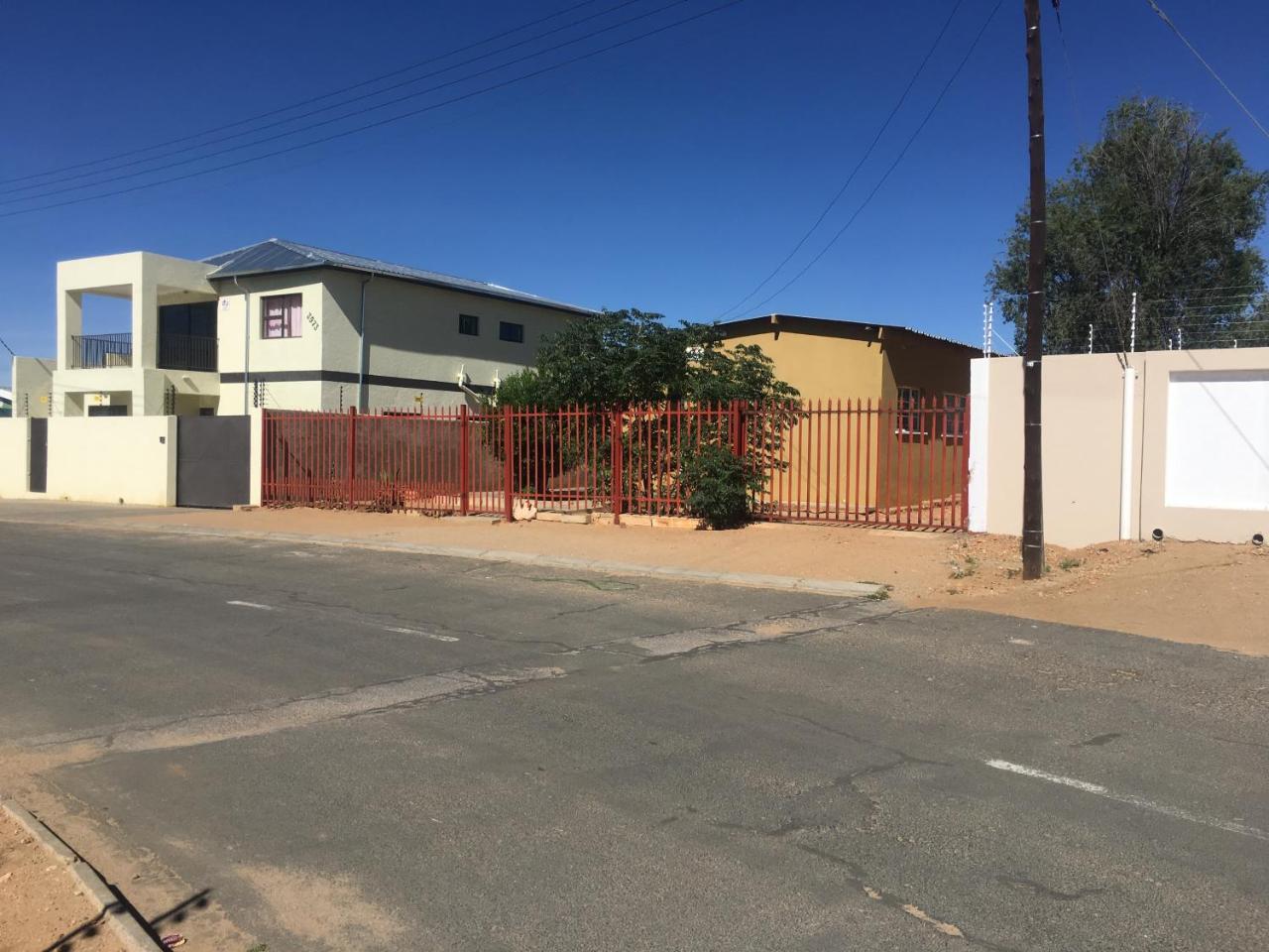 Pandeinge Hotell Windhoek Exteriör bild