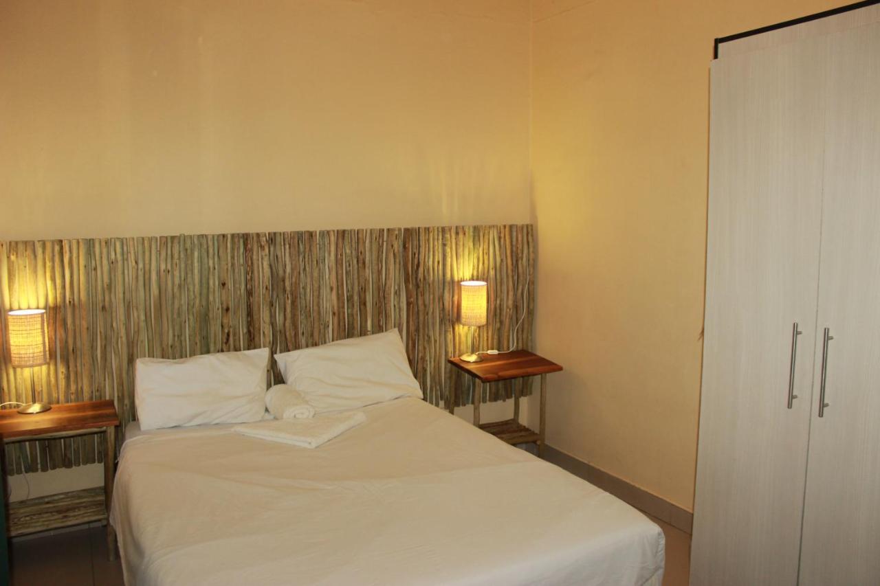 Pandeinge Hotell Windhoek Exteriör bild
