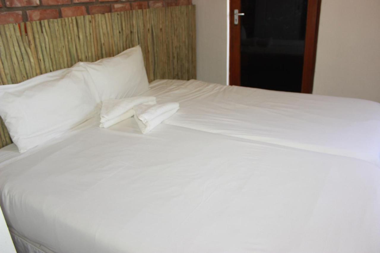 Pandeinge Hotell Windhoek Exteriör bild